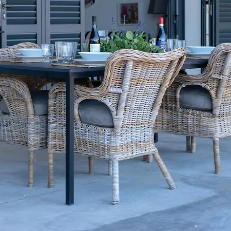 Vogue Retreat - Isulatravel Avola