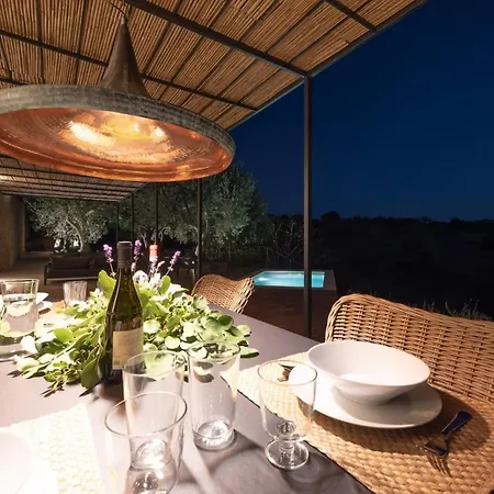 Vogue Retreat - Isulatravel Villa Avola