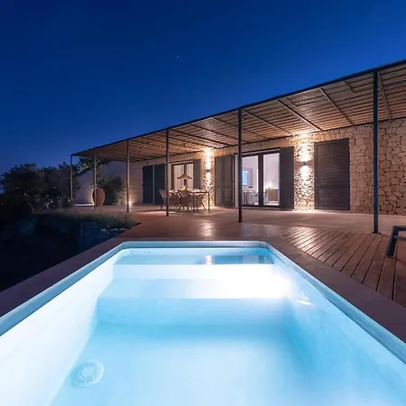 Vogue Retreat - Isulatravel Villa Avola