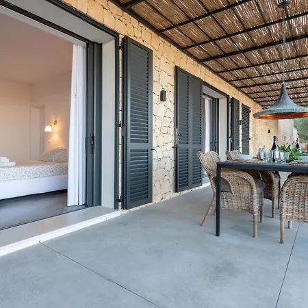 Villa Vogue Retreat - Isulatravel Avola