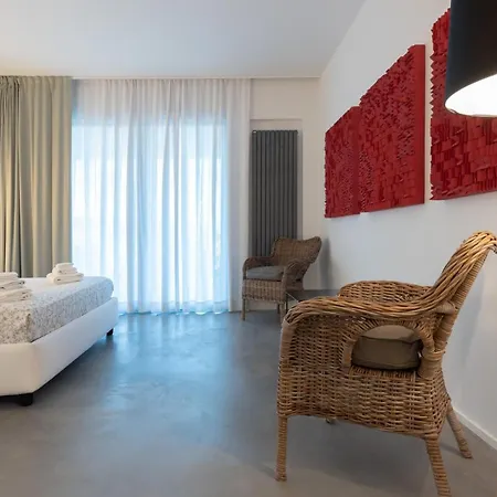 Vogue Retreat - Isulatravel * Avola