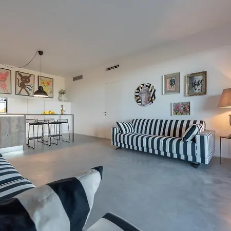 Vogue Retreat - Isulatravel * Avola